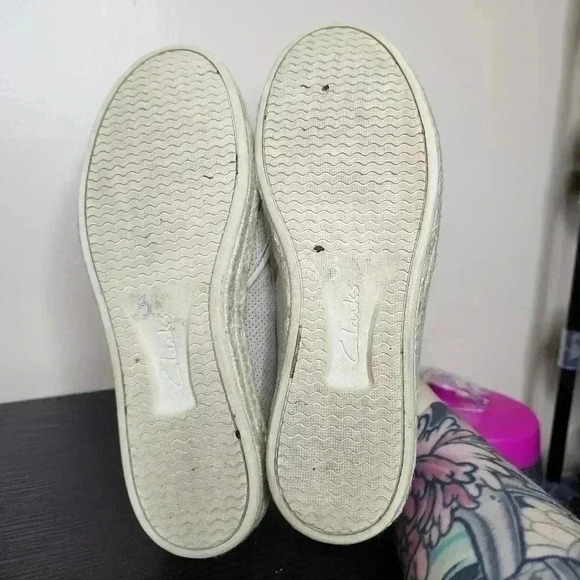 Clarks Collection Azella Theoni Beige Perforated Suede Espadrille Flats Size 7M - Picture 6 of 7